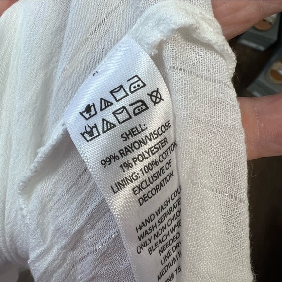 🆕 Rachel Zoe metallic threaded embroidered blouse SZ MED - Picture 6 of 6